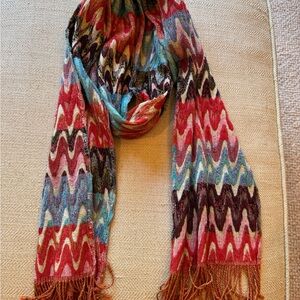 Colorful Zigzag Patterned Scarf